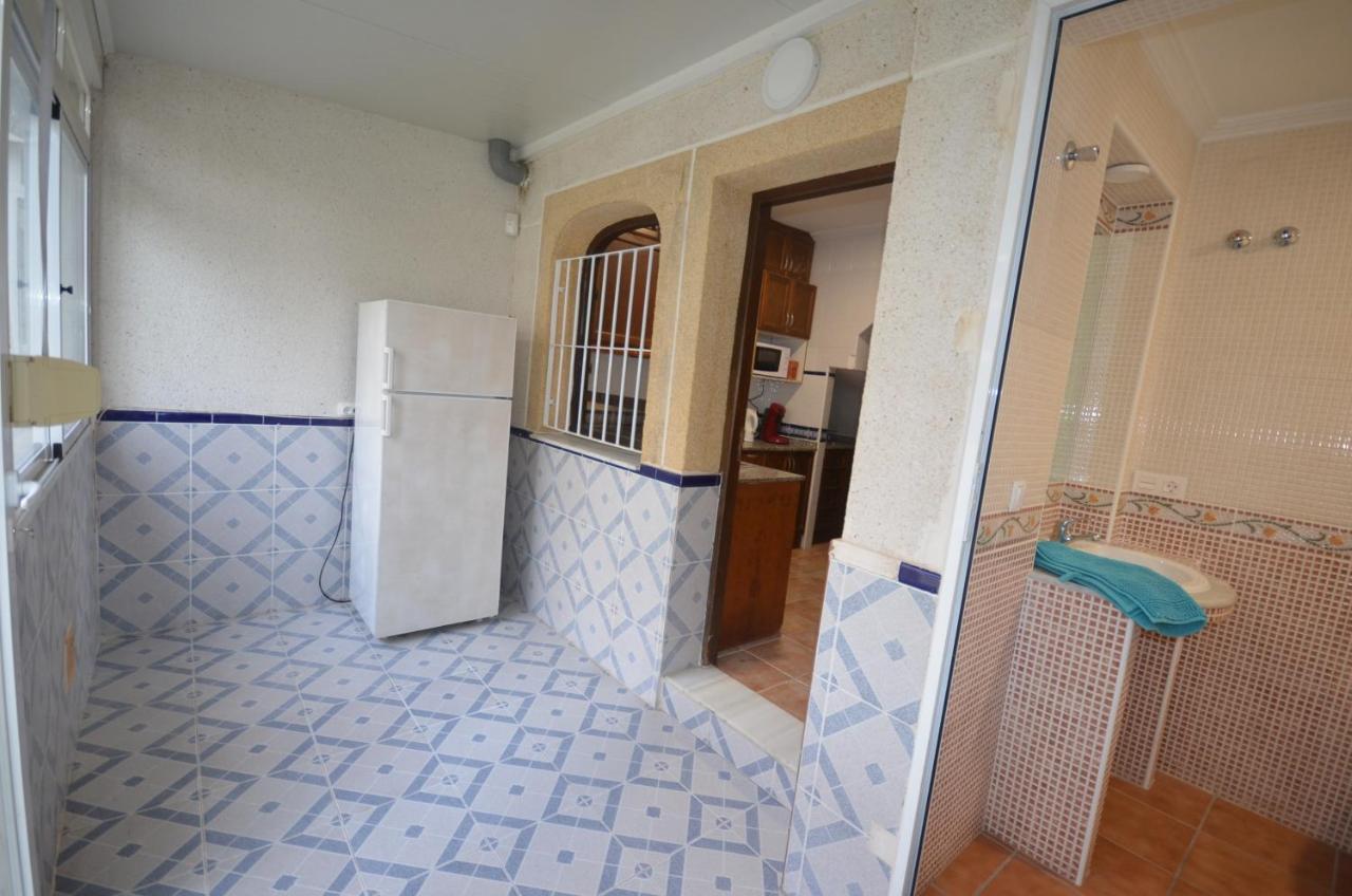 Agradable Adosado Con Piscina, Duchas Hidromasaje *