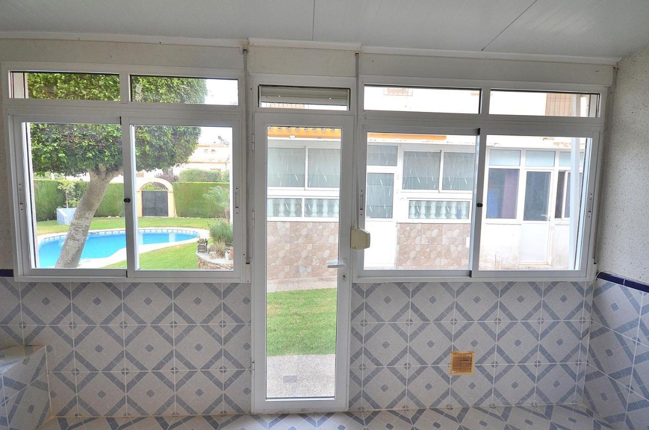 Holiday home Agradable Adosado Con Piscina, Duchas Hidromasaje *