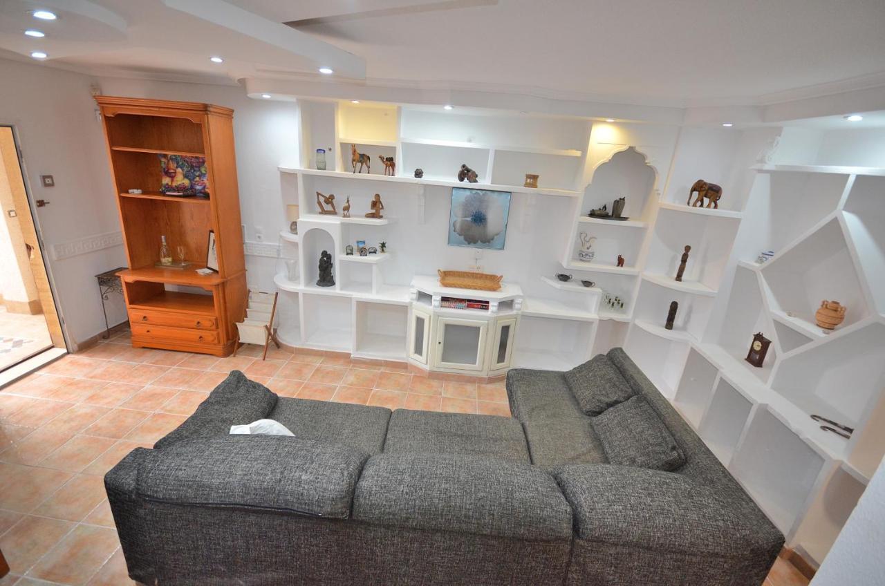 Agradable Adosado Con Piscina, Duchas Hidromasaje Hébergement de vacances *