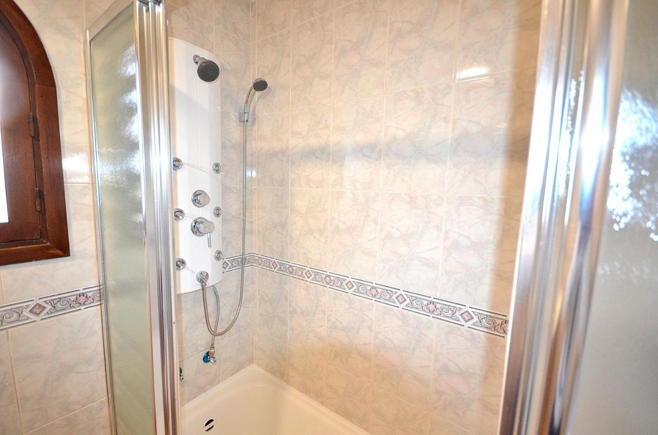 Agradable Adosado Con Piscina, Duchas Hidromasaje * Torrevieja