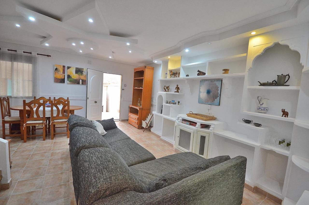 Holiday home Agradable Adosado Con Piscina, Duchas Hidromasaje
