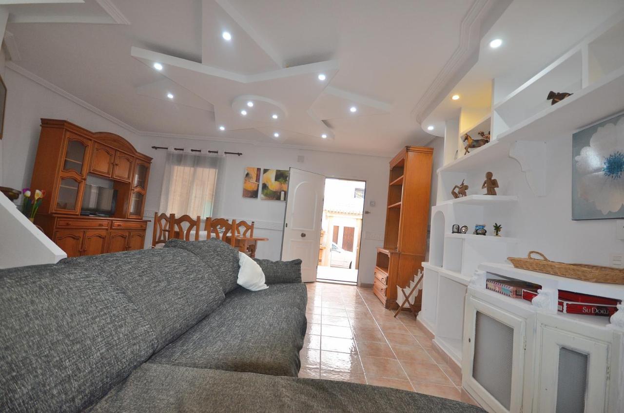 Holiday home Agradable Adosado Con Piscina, Duchas Hidromasaje