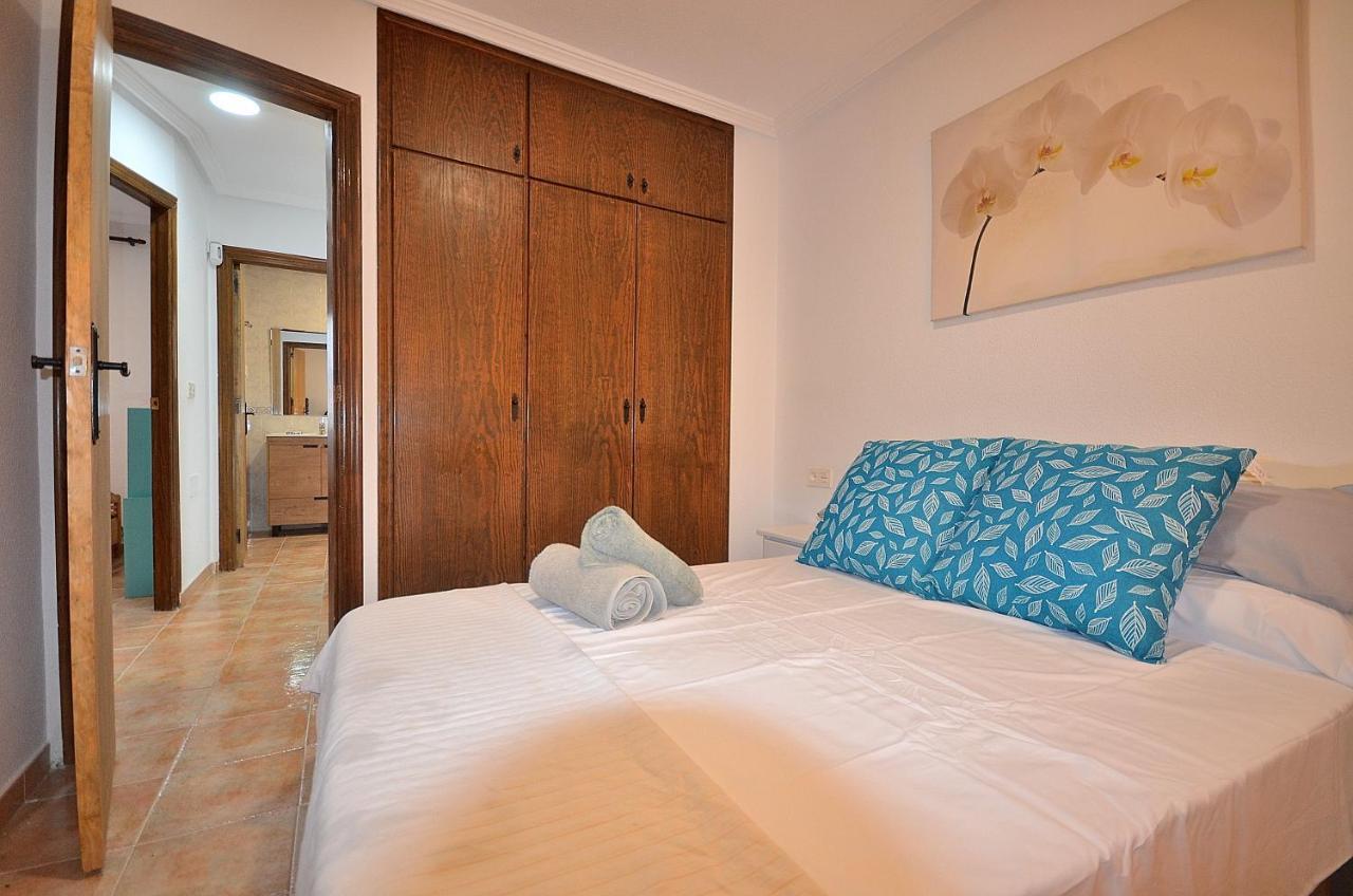 Agradable Adosado Con Piscina, Duchas Hidromasaje Holiday home